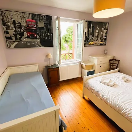 Cosy Town House With Its Beautiful Terrace